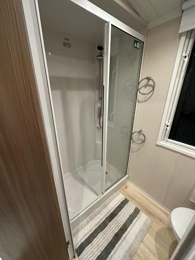 Luxurious 6 Berth Swift Bordeaux On Lyons Robin Hood Rhyl Villa Meliden Kültér fotó